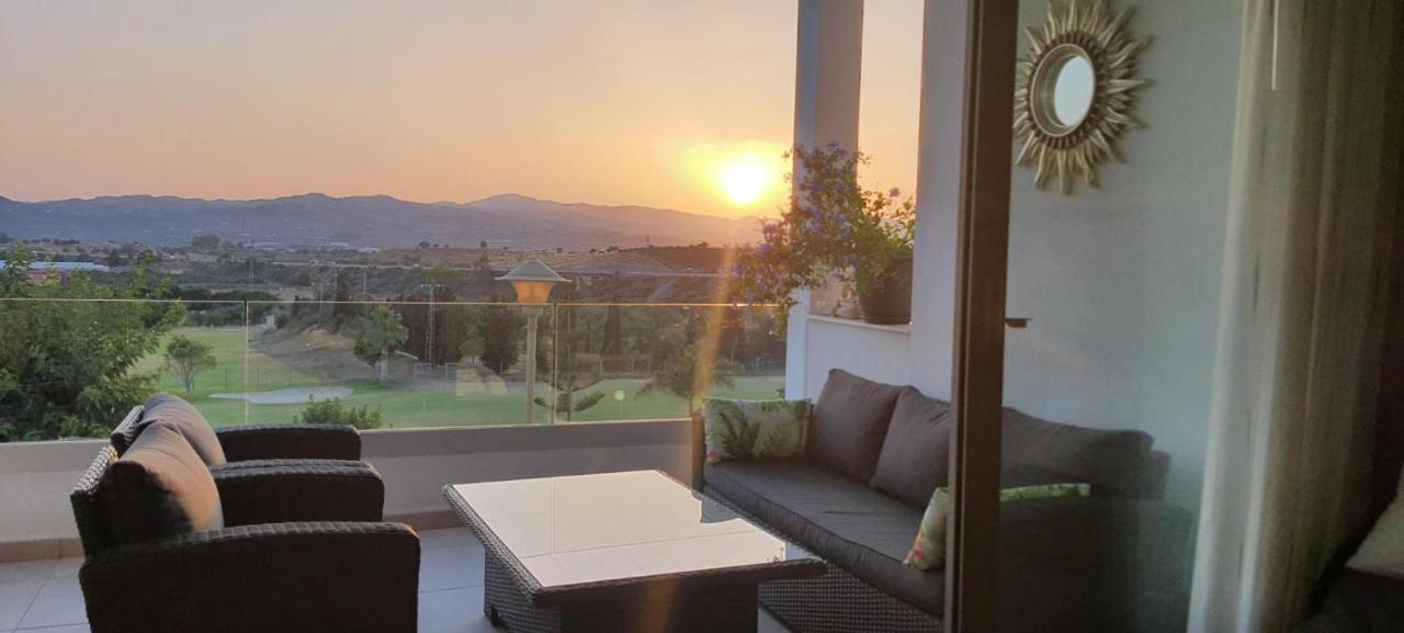Baviera Hills Holiday Apartment Caleta De Velez Eksteriør bilde